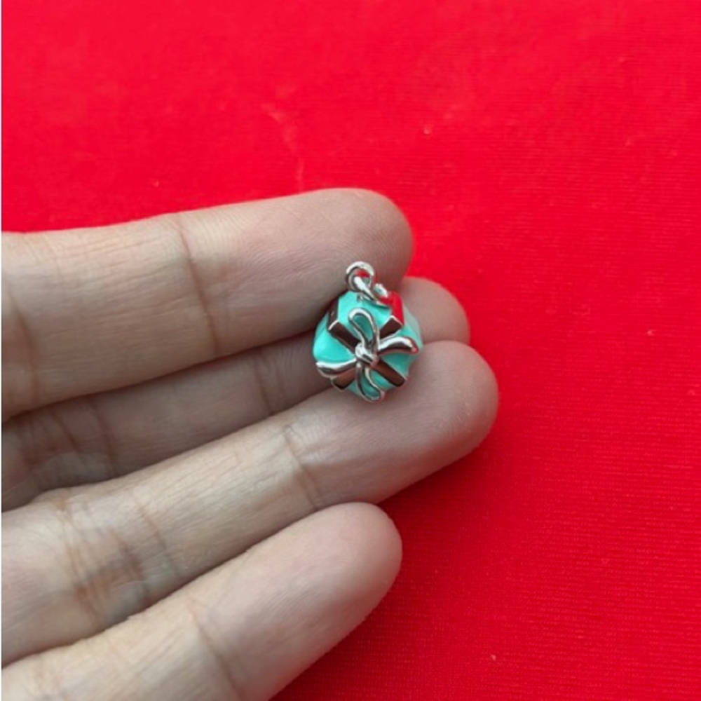 Tiffany & Co. 925 Silver Blue Enamel Gift Charm - Picture 3 of 6